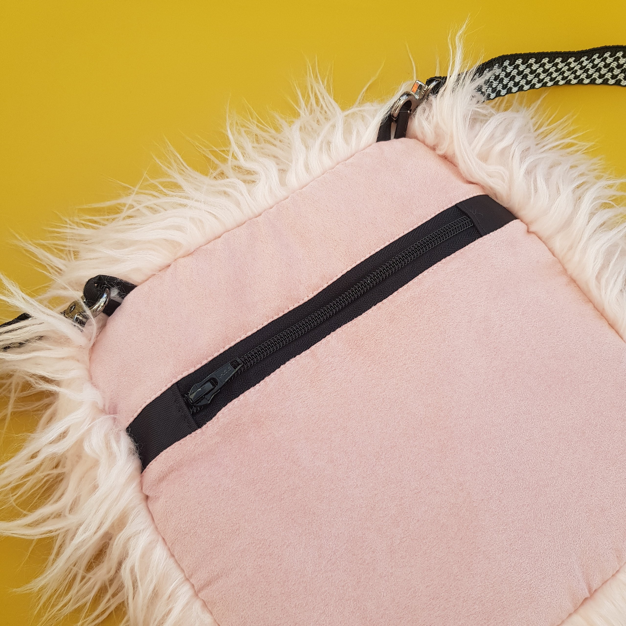 Pink Fluffy Bag Grouchbag