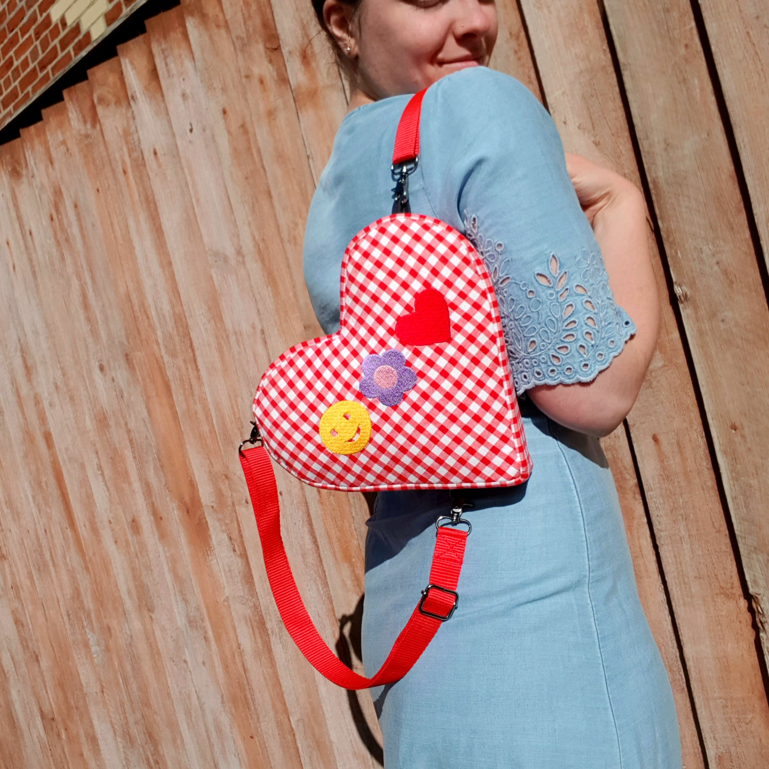 Kate Spade Inspired Heart Tote Tutorial - Riva la Diva